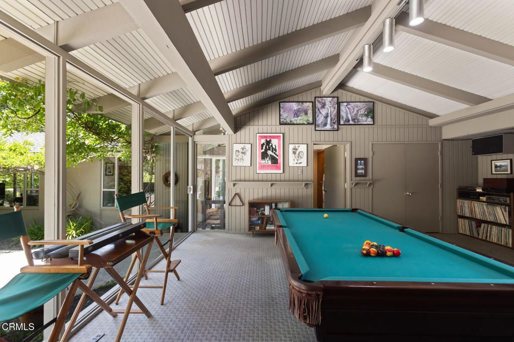 Billiard Table, Game Room, Interior