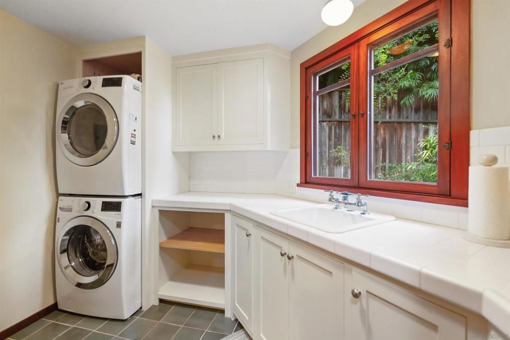 Interior, Utility Closets, Washer
