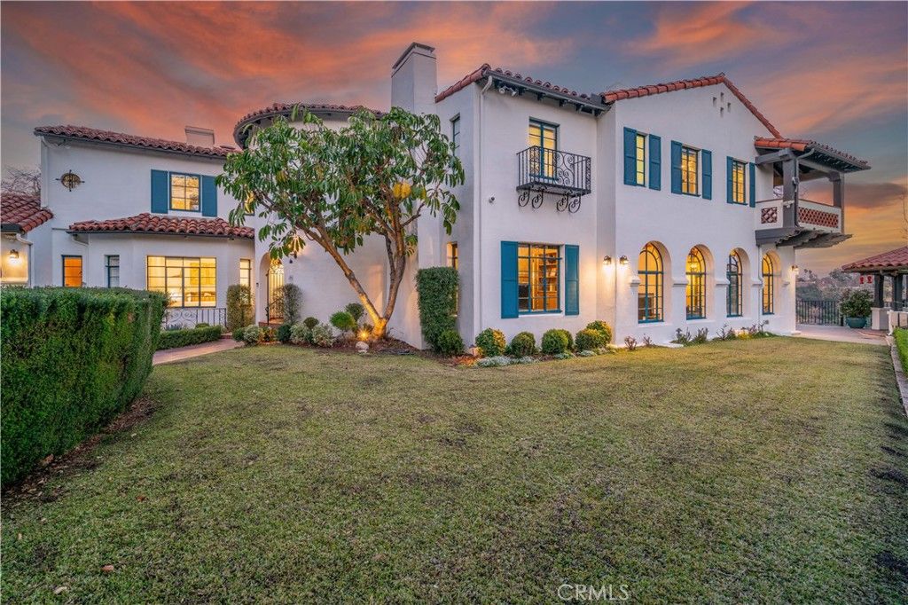 Backyard, Exterior, Facade, Spanish Mediterranean