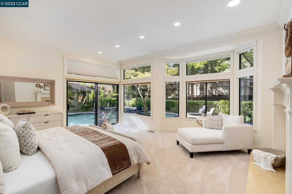 Bedroom, Interior, Recessed Lighting, Sun Room