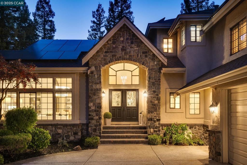 Exterior, Facade, Solar Panels, Brick Traditional