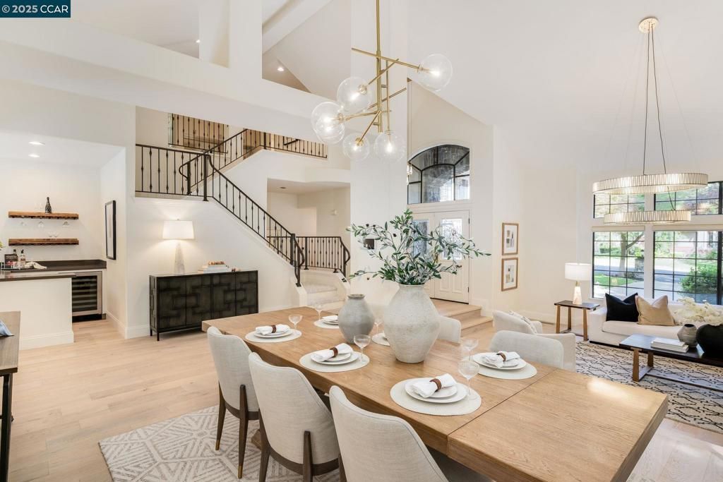 Dining room, Interior, Living room, Pendant Lights, Recessed Lighting, Wood Texture Flooring