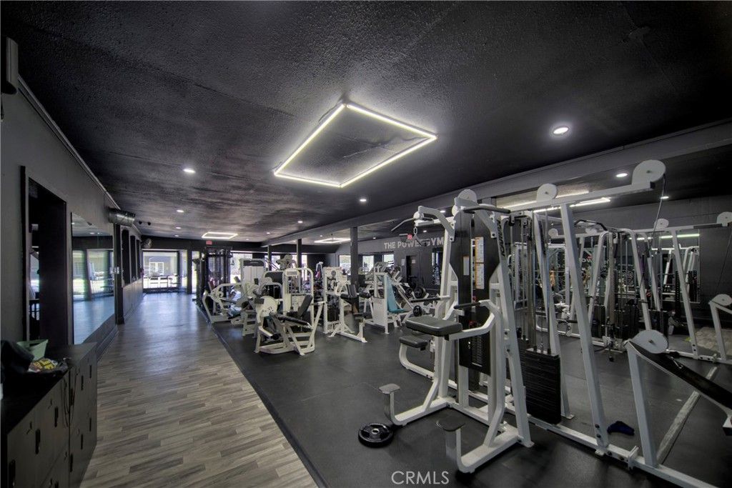 Fitness Equipment, Gym, Interior, Recessed Lighting, Wood Texture Flooring