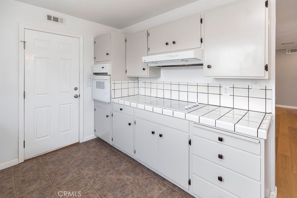Interior, Kitchen, Tile Countertops