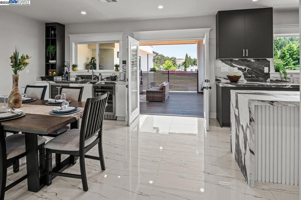 Dining room, Interior, Kitchen, Marble, Recessed Lighting