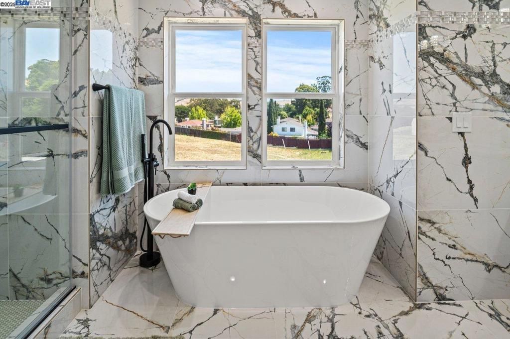 Bathroom, Free Standing Baths, Interior, Marble, Marble Walls