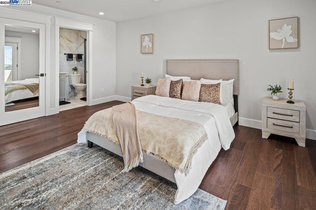 Bathroom, Bedroom, Interior, Recessed Lighting, Wood Texture Flooring