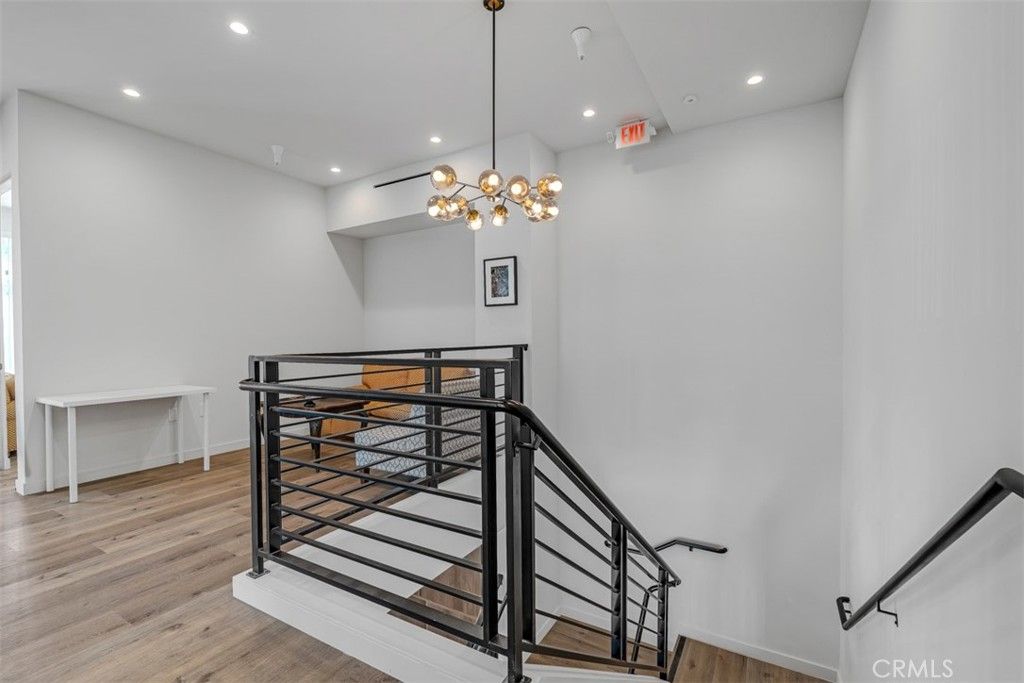 Interior, Pendant Lights, Recessed Lighting, Wood Texture Flooring