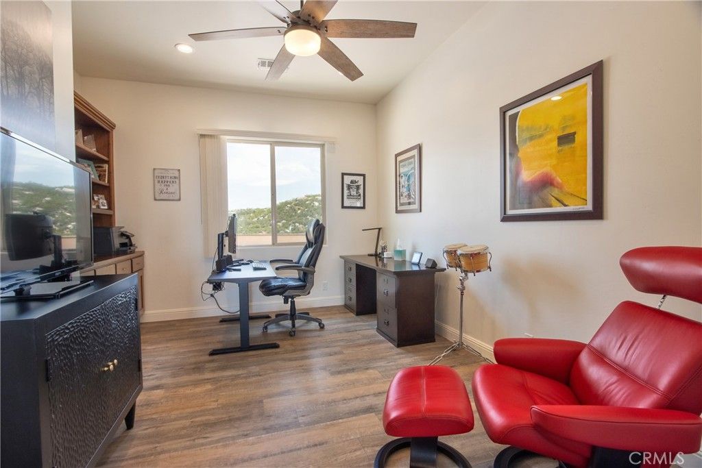 Home Office, Interior, Recessed Lighting, Wood Texture Flooring