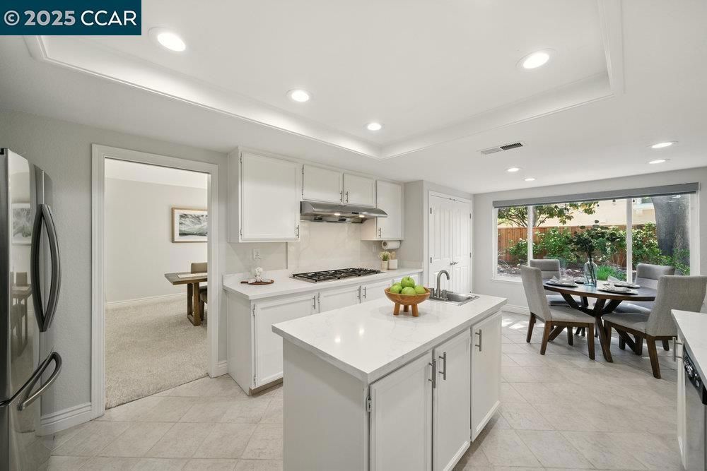 Dining room, Interior, Kitchen, Recessed Lighting, Stainless Steel Appliances