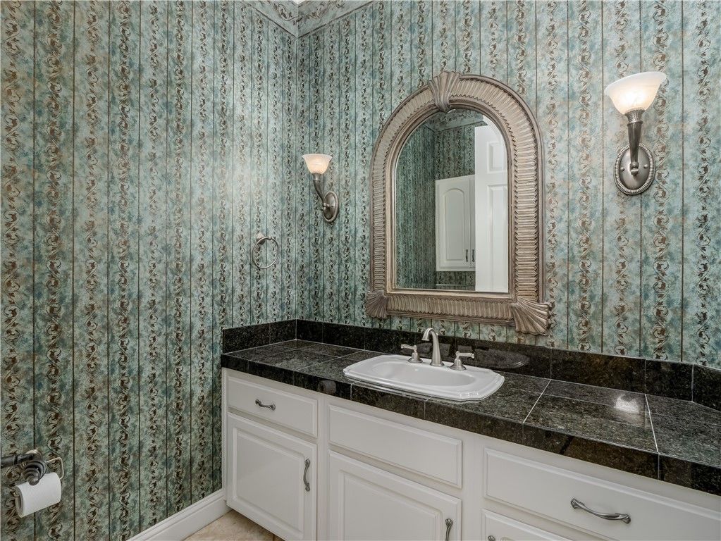 Bathroom, Interior, Tile Countertops