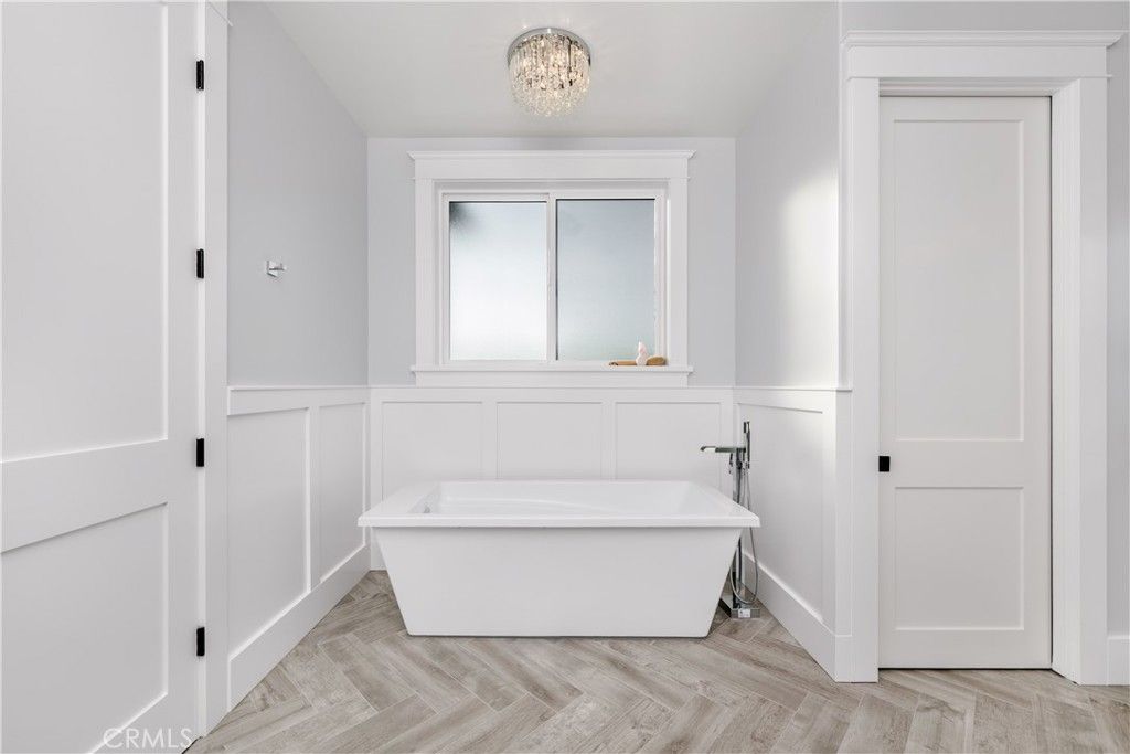 Bathroom, Free Standing Baths, Interior, Wood Texture Flooring