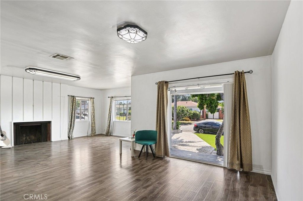 Fireplace, Interior, Pendant Lights, Wood Texture Flooring
