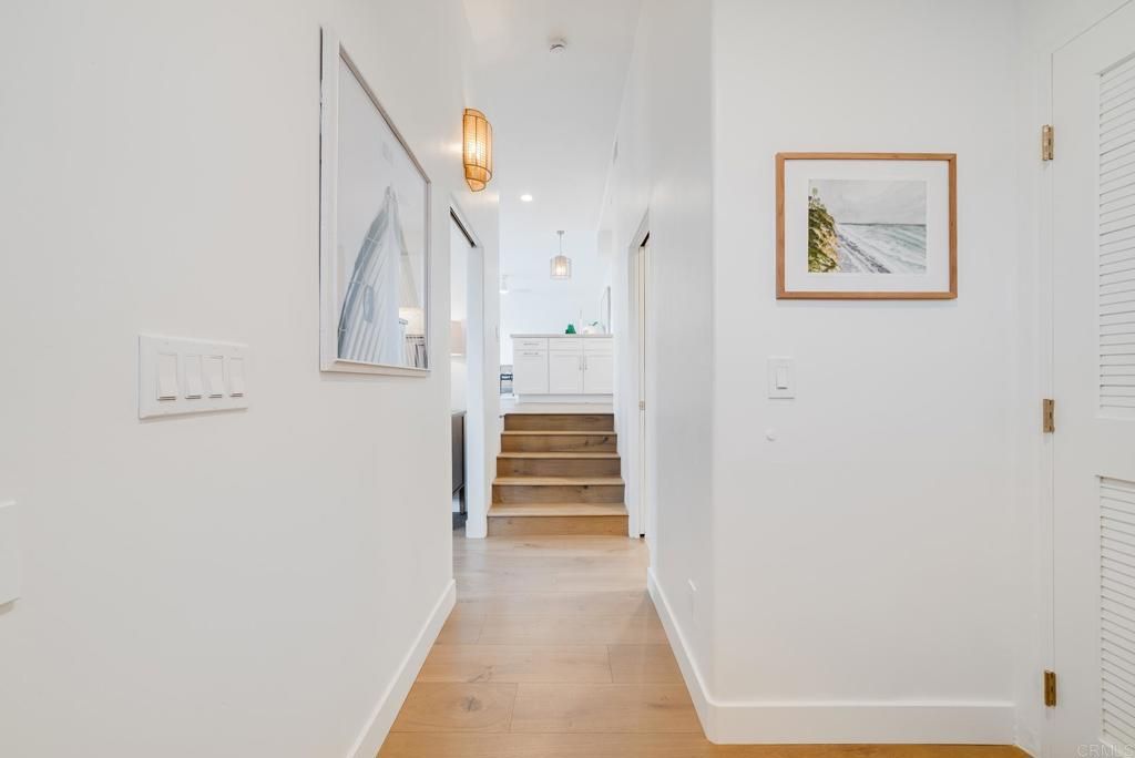Interior, Pendant Lights, Recessed Lighting, Wood Texture Flooring