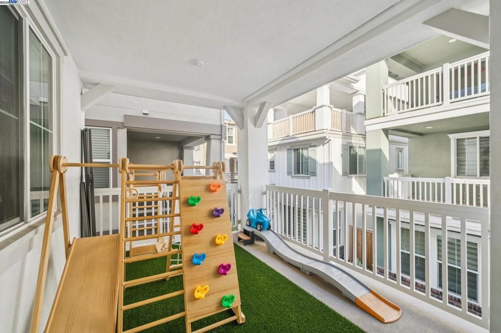 Exterior, Recessed Lighting