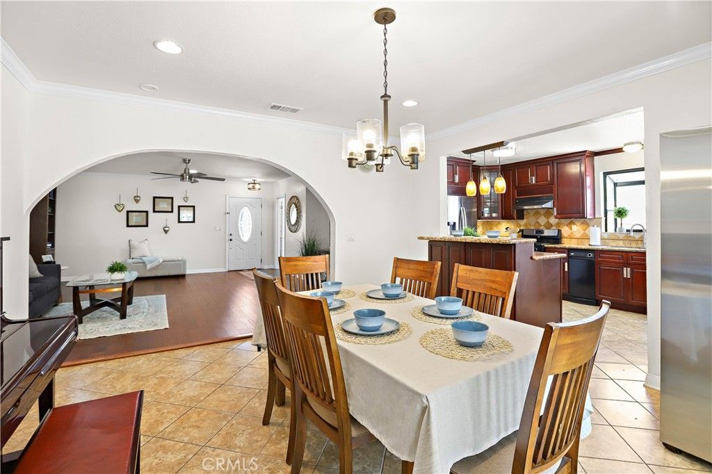Dining room, Interior, Kitchen, Living room, Pendant Lights, Recessed Lighting