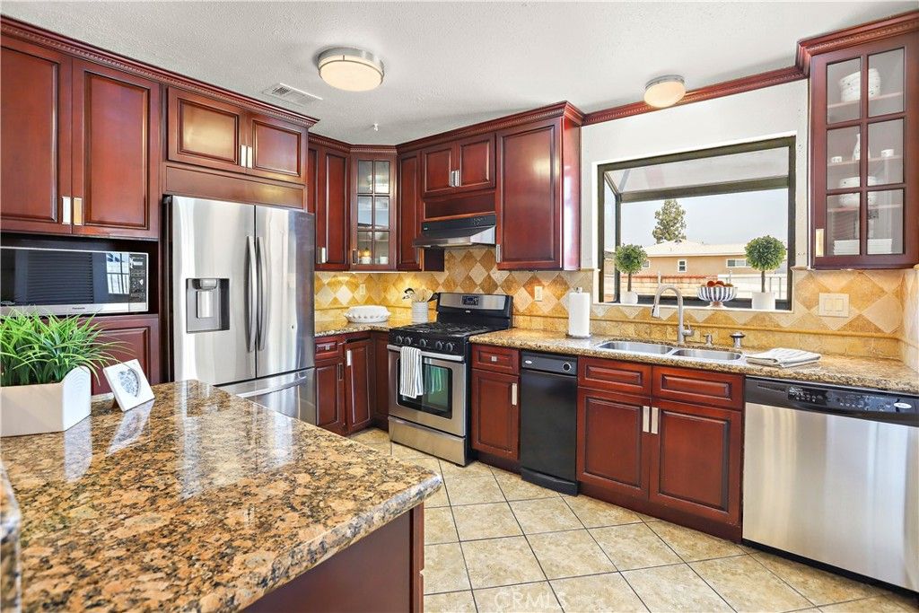 Interior, Kitchen, Stainless Steel Appliances