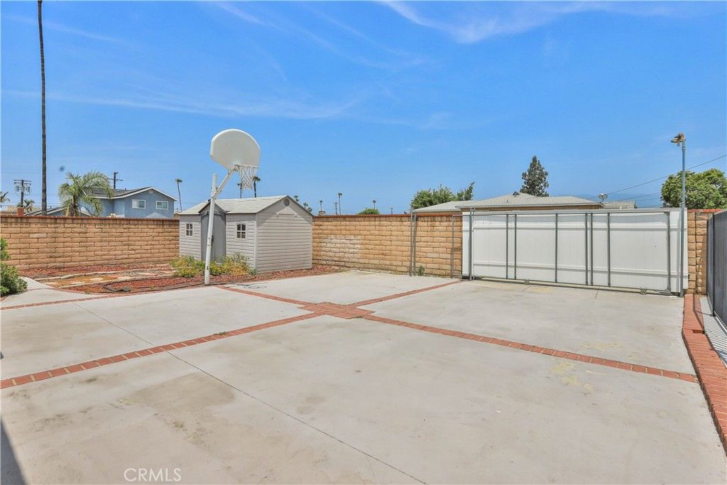 Detached Garage, Exterior