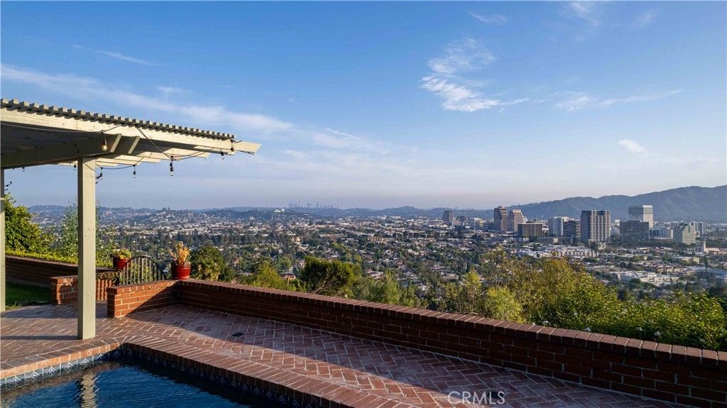 Exterior, Pool, Other