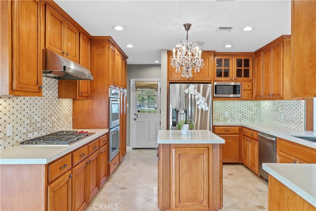 Chandelier, Interior, Kitchen, Recessed Lighting, Stainless Steel Appliances