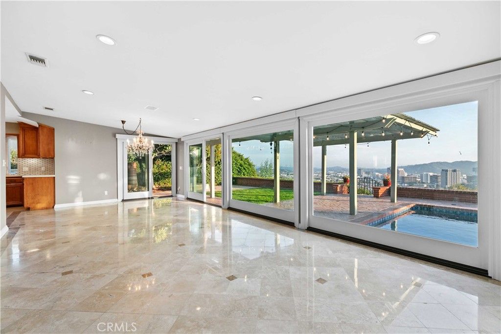 Chandelier, Empty room, Interior, Recessed Lighting
