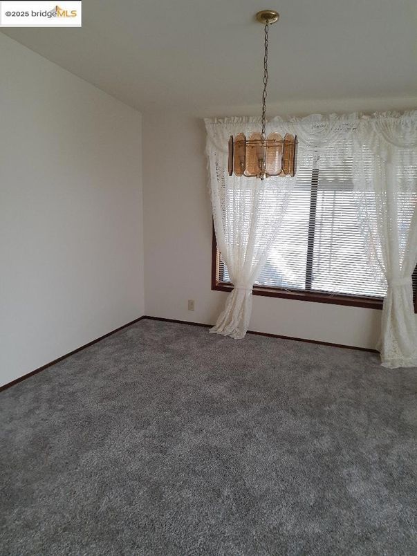 Empty room, Interior, Pendant Lights