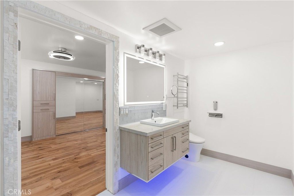 Bathroom, Interior, Recessed Lighting, Wood Texture Flooring