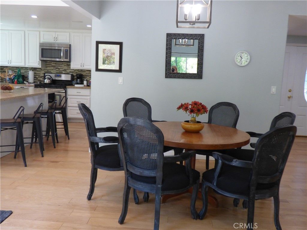 Dining room, Interior, Kitchen, Recessed Lighting, Wood Texture Flooring