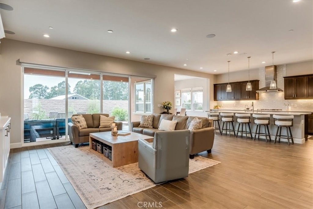 Interior, Kitchen, Living room, Pendant Lights, Recessed Lighting, Wood Texture Flooring