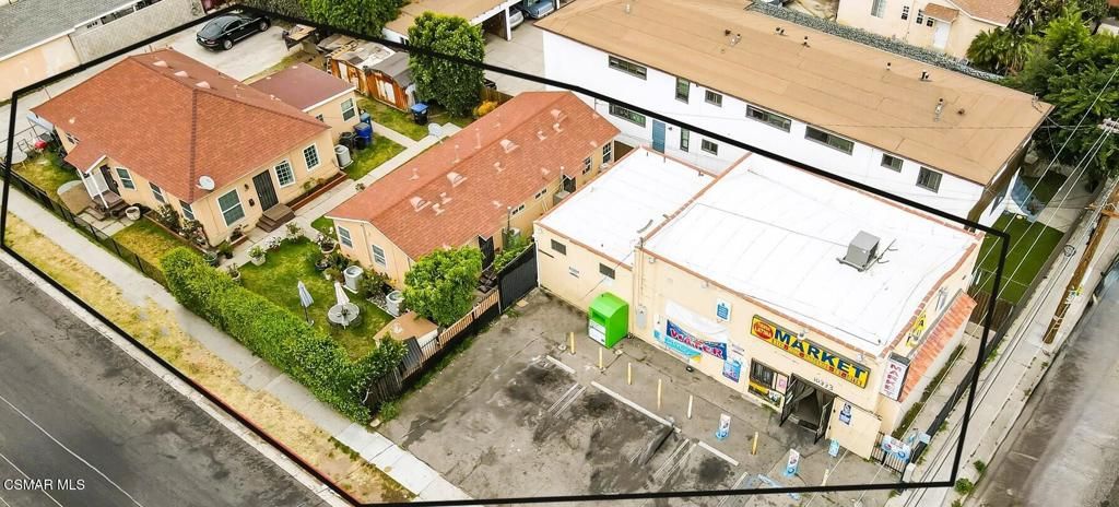 Exterior, Drone