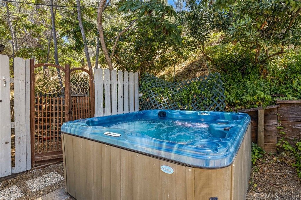 Exterior, Hot Tub