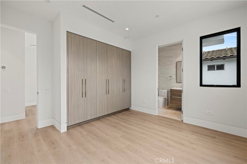 Bathroom, Empty room, Interior, Recessed Lighting, Wood Texture Flooring