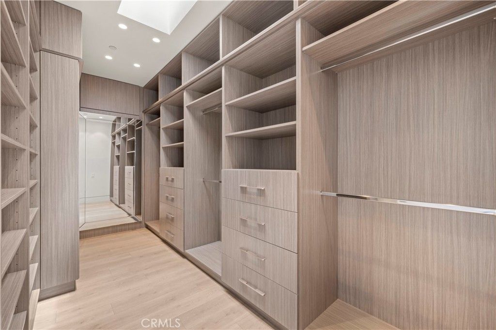 Interior, Recessed Lighting, Walk-in Closets, Wood Texture Flooring