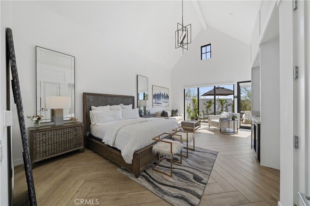 Bedroom, Interior, Pendant Lights, Wood Texture Flooring
