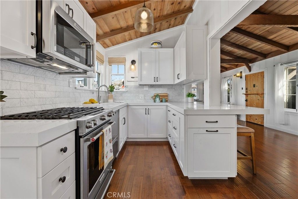 Interior, Kitchen, Stainless Steel Appliances, Wooden Beams, Wooden Ceilings, Wood Texture Flooring