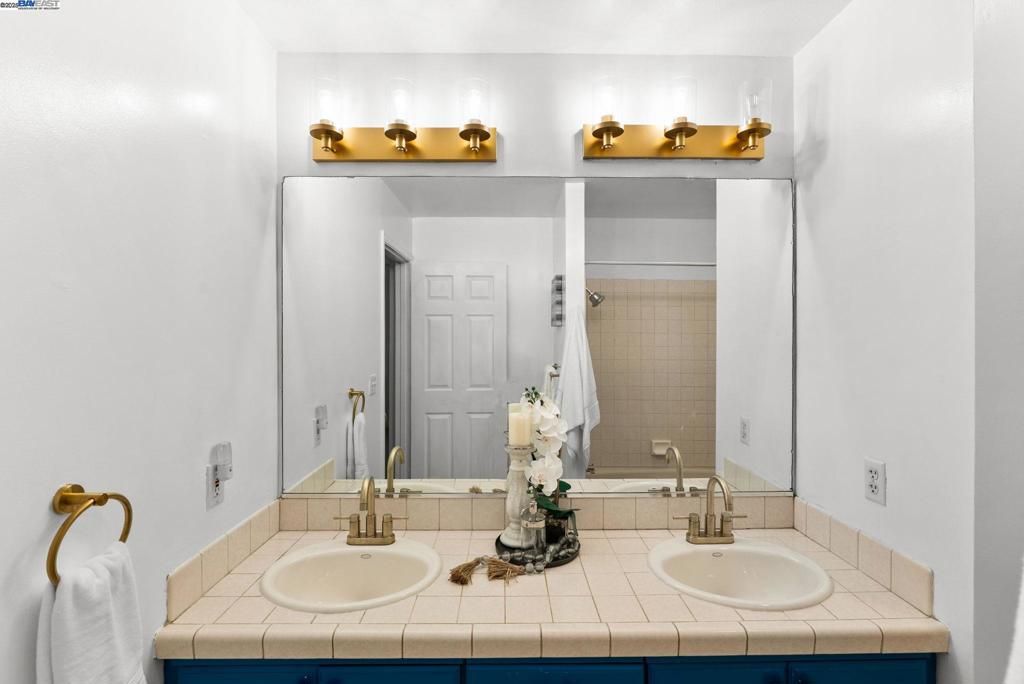 Bathroom, Dual Sink Vanities, Interior, Tile Countertops