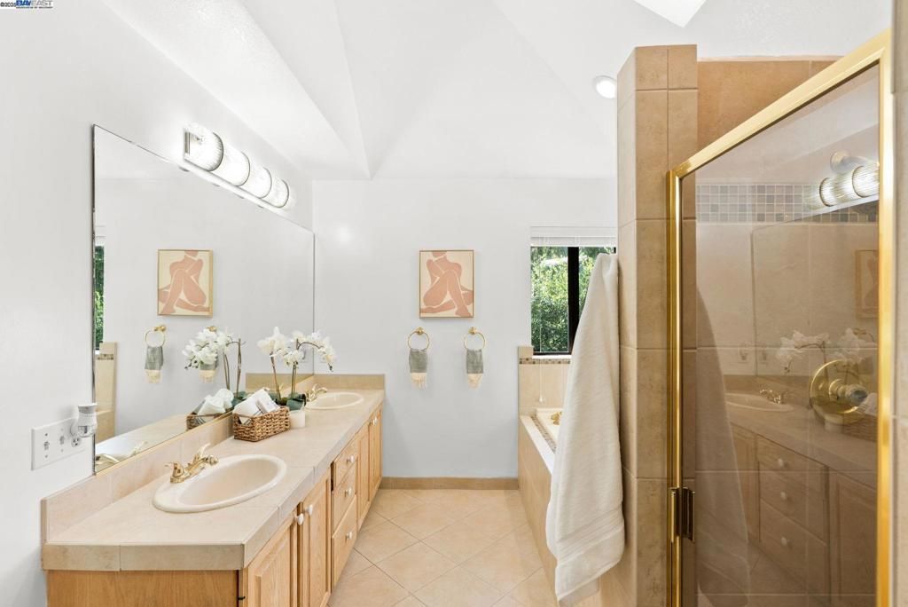 Bathroom, Dual Sink Vanities, Glass Shower, Interior