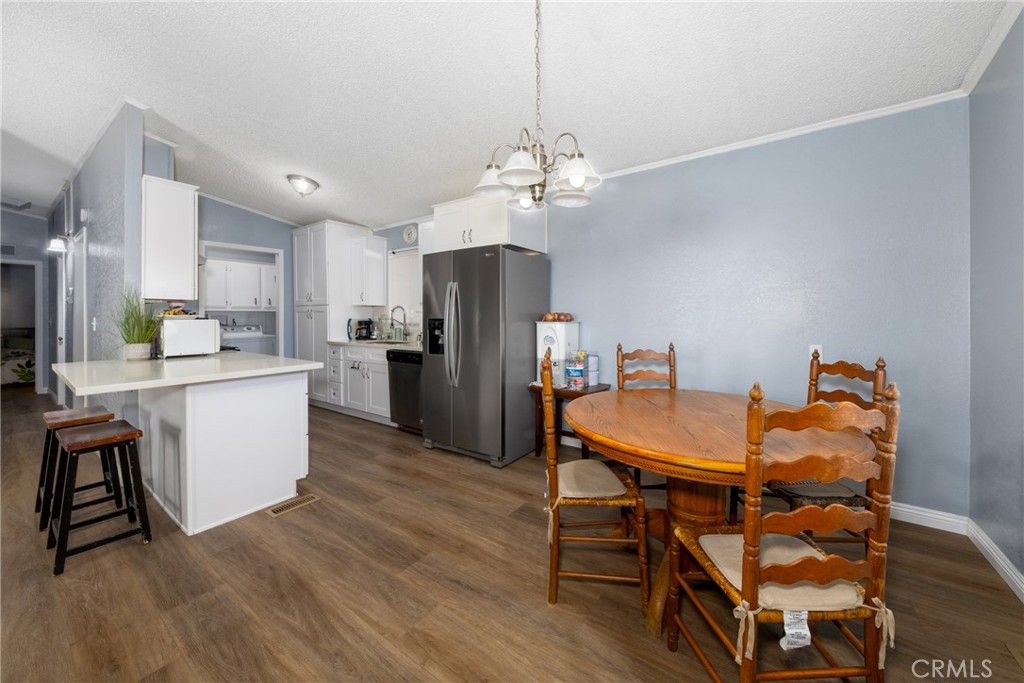Chandelier, Dining room, Interior, Kitchen, Wood Texture Flooring