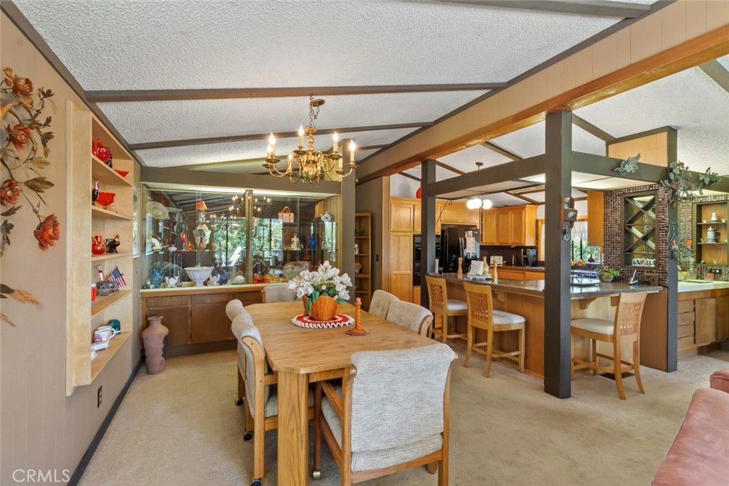 Chandelier, Dining room, Interior, Kitchen