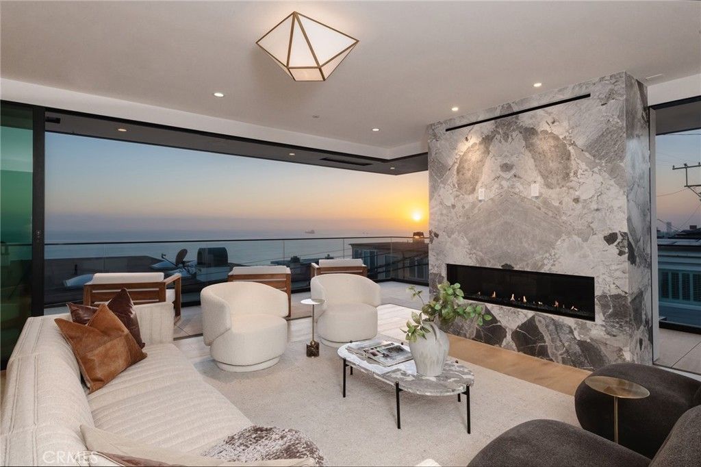 Fireplace, Interior, Living room, Marble Walls, Recessed Lighting, Water