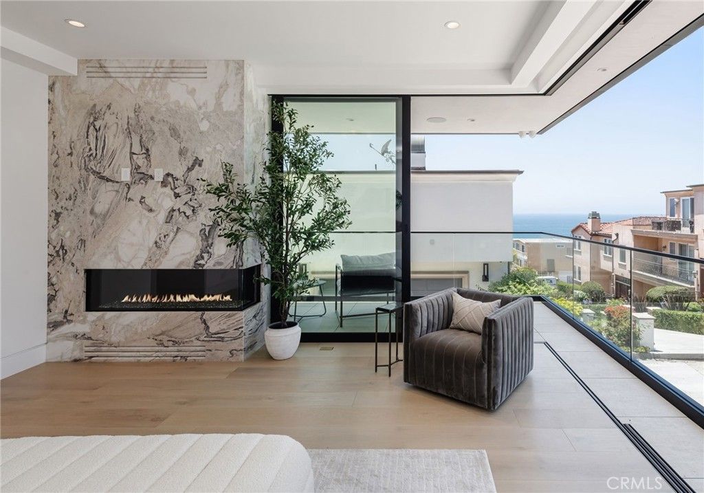 Fireplace, Interior, Recessed Lighting, Water, Wood Texture Flooring