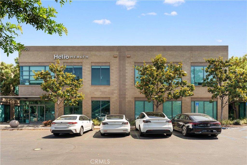 Exterior, Facade, Brick Facade, Condo Building