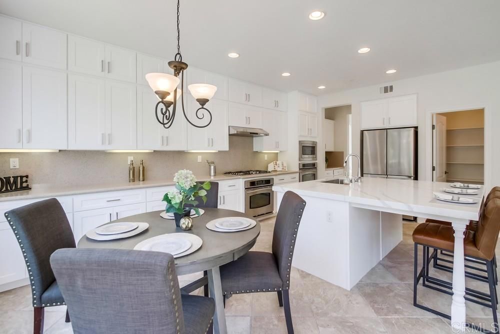 Dining room, Interior, Kitchen, Pendant Lights, Recessed Lighting, Stainless Steel Appliances