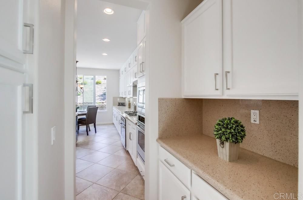 Dining room, Interior, Kitchen, Recessed Lighting