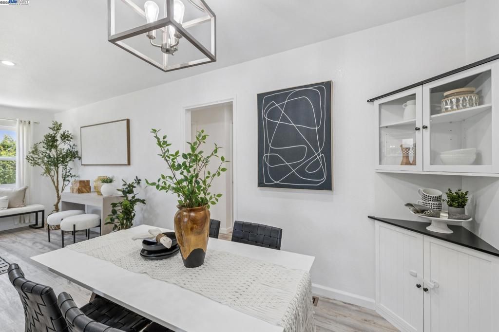 Dining room, Interior, Pendant Lights, Recessed Lighting, Wood Texture Flooring