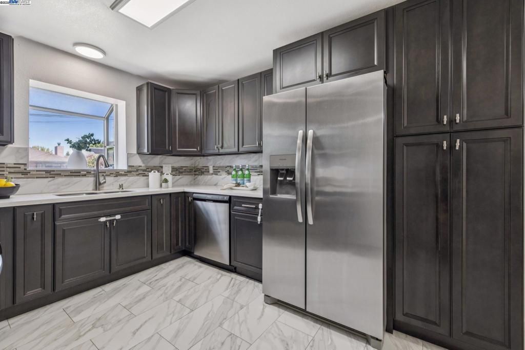 Interior, Kitchen, Marble, Recessed Lighting, Stainless Steel Appliances