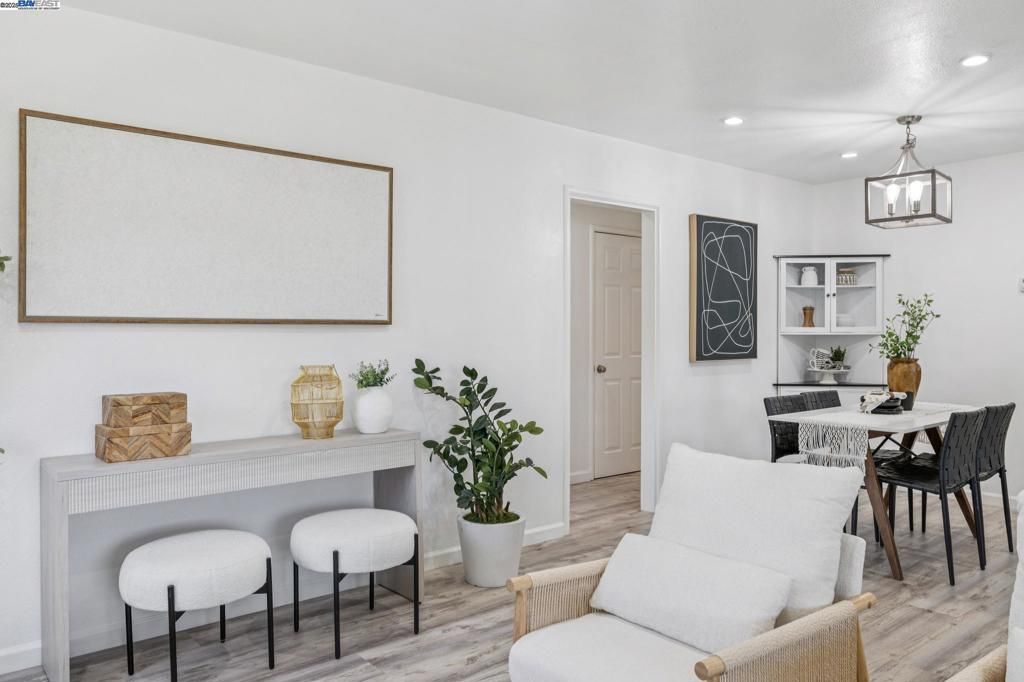 Dining room, Interior, Pendant Lights, Recessed Lighting, Wood Texture Flooring