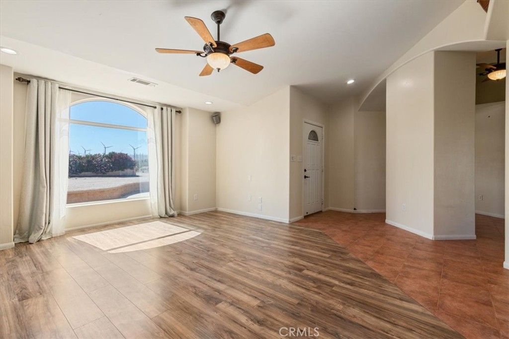 Empty room, Interior, Recessed Lighting, Water, Wood Texture Flooring