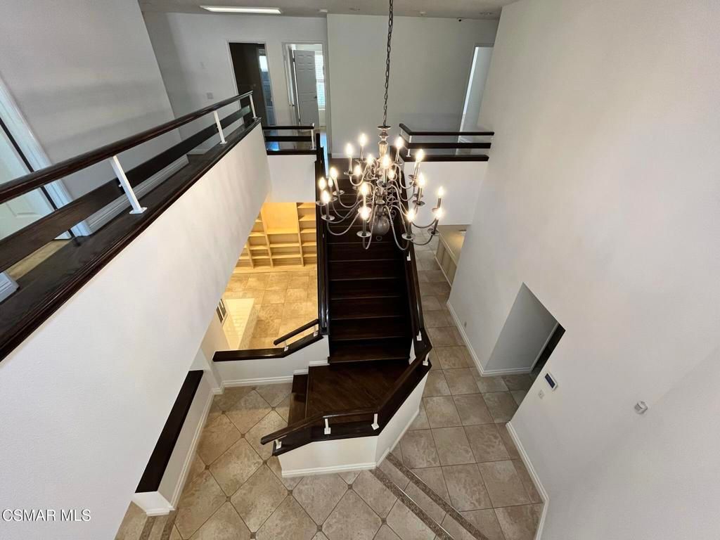 Chandelier, Interior
