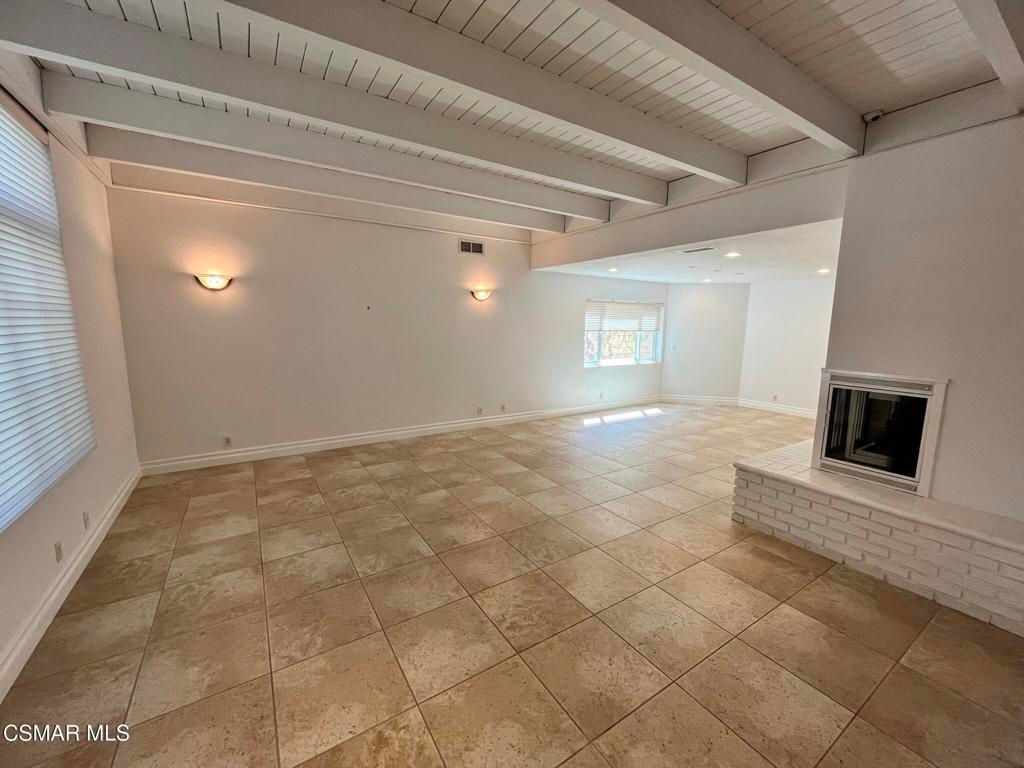 Empty room, Fireplace, Interior
